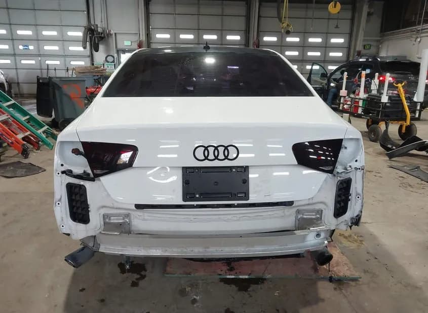 2012 AUDI A8 Used VIN WAURVAFD8CN015472 – photo 12 2012 AUDI A8 Used VIN WAURVAFD8CN015472 – photo 12