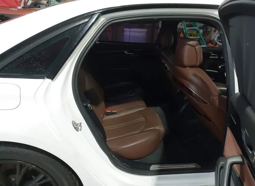 2012 AUDI A8 Used VIN WAURVAFD8CN015472 – photo 16 2012 AUDI A8 Used VIN WAURVAFD8CN015472 – photo 16