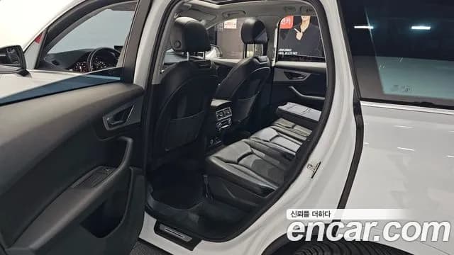 2019 Audi Q7 (4M) 45 TFSI Quattro Sold VIN WAUZZZ4M4KD044493 – interior seats 2019 Audi Q7 (4M) 45 TFSI Quattro Sold VIN WAUZZZ4M4KD044493 – interior seats