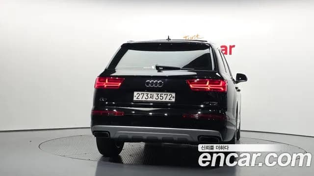 2019 Audi Q7 (4M) 45 TFSI Quattro Sold VIN WAUZZZ4M5KD042445 – rear exterior 2019 Audi Q7 (4M) 45 TFSI Quattro Sold VIN WAUZZZ4M5KD042445 – rear exterior