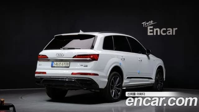 2021 Audi Q7 (4M) 55 TFSI Quattro Premium Sold VIN WAUZZZ4M5MD017466 – front exterior 2021 Audi Q7 (4M) 55 TFSI Quattro Premium Sold VIN WAUZZZ4M5MD017466 – front exterior