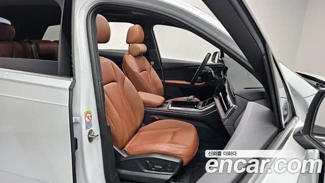 2021 Audi Q7 (4M) 45 TDI Quattro Premium Sold VIN WAUZZZ4MXMD001375 – interior seats 2021 Audi Q7 (4M) 45 TDI Quattro Premium Sold VIN WAUZZZ4MXMD001375 – interior seats