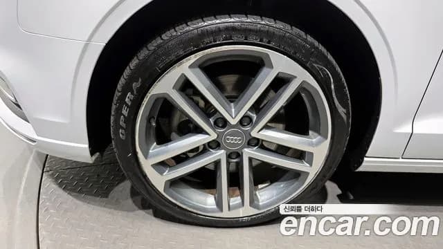 2019 Audi New A3 40 TFSI Sold VIN WAUZZZ8V1KA117968 – exterior detail 2019 Audi New A3 40 TFSI Sold VIN WAUZZZ8V1KA117968 – exterior detail