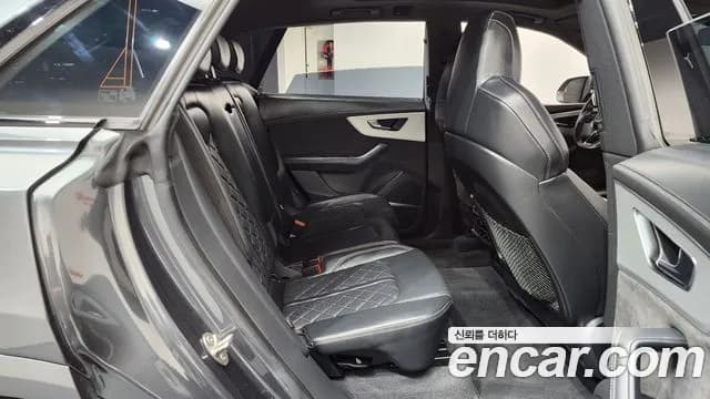2021 Audi Q8 (4M) 55 TFSI Quattro Premium Sold VIN WAUZZZF11MD039175 – trunk area 2021 Audi Q8 (4M) 55 TFSI Quattro Premium Sold VIN WAUZZZF11MD039175 – trunk area