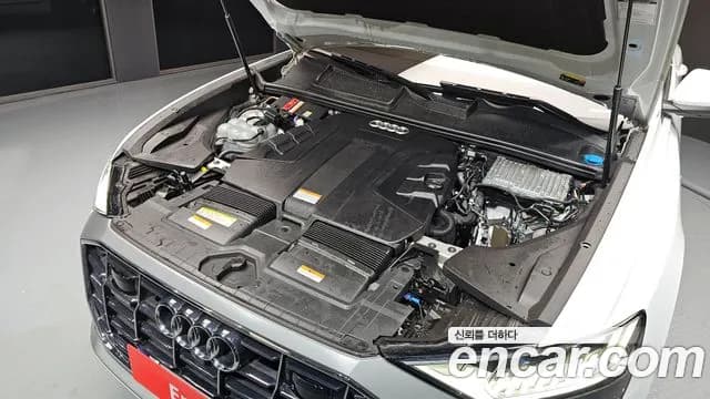 2020 Audi Q8 (4M) 50 TDI Quattro Premium Sold VIN WAUZZZF14LD017721 – rear exterior 2020 Audi Q8 (4M) 50 TDI Quattro Premium Sold VIN WAUZZZF14LD017721 – rear exterior