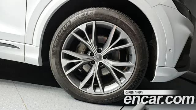 2020 Audi Q8 (4M) 50 TDI Quattro Premium Sold VIN WAUZZZF14LD017721 – side profile 2020 Audi Q8 (4M) 50 TDI Quattro Premium Sold VIN WAUZZZF14LD017721 – side profile