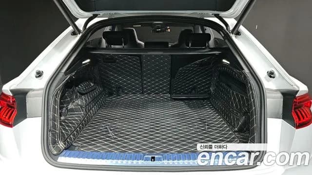 2020 Audi Q8 (4M) 50 TDI Quattro Premium Sold VIN WAUZZZF14LD017721 – dashboard 2020 Audi Q8 (4M) 50 TDI Quattro Premium Sold VIN WAUZZZF14LD017721 – dashboard
