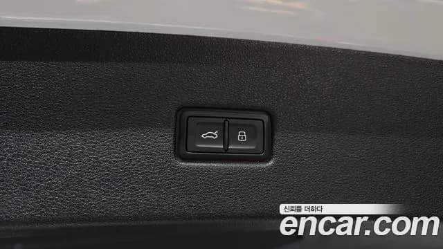2023 Audi Q8 (4M) 50 TDI Quattro Premium Sold VIN WAUZZZF14PD052832 – dashboard 2023 Audi Q8 (4M) 50 TDI Quattro Premium Sold VIN WAUZZZF14PD052832 – dashboard