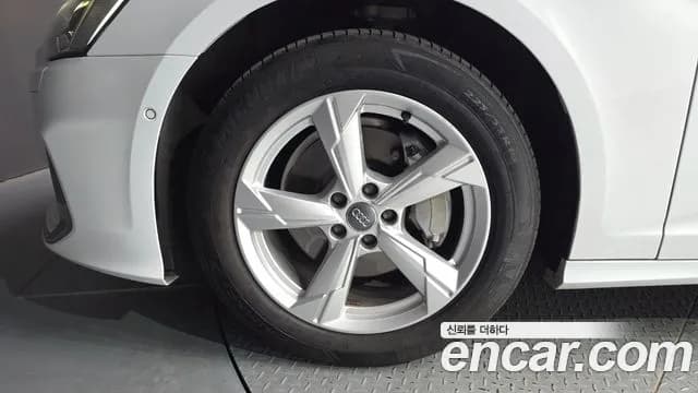 2020 Audi A6 (C8) 45 TFSI Quattro Sold VIN WAUZZZF20LN007531 – exterior detail 2020 Audi A6 (C8) 45 TFSI Quattro Sold VIN WAUZZZF20LN007531 – exterior detail