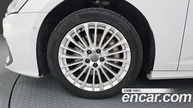 2020 Audi A6 (C8) 45 TFSI Premium Sold VIN WAUZZZF24LN079039 – rear exterior 2020 Audi A6 (C8) 45 TFSI Premium Sold VIN WAUZZZF24LN079039 – rear exterior