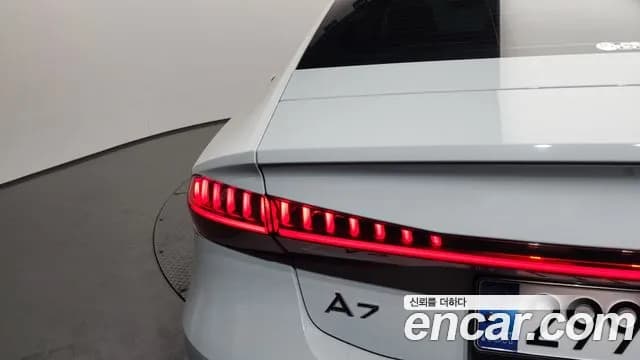2020 Audi A7 (4K) 55 TFSI Quattro Premium Sold VIN WAUZZZF25LN052383 – exterior detail 2020 Audi A7 (4K) 55 TFSI Quattro Premium Sold VIN WAUZZZF25LN052383 – exterior detail
