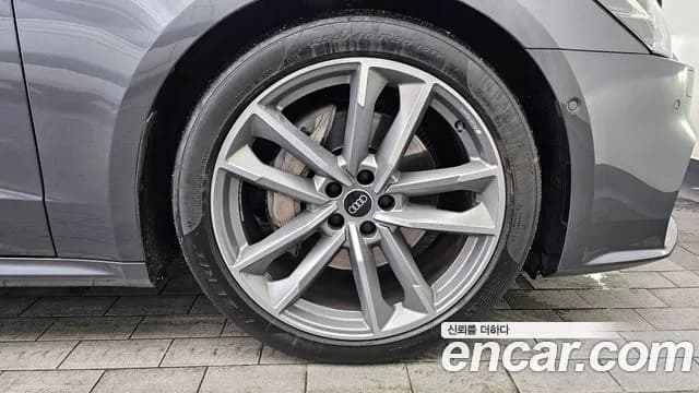 2021 Audi A7 (4K) 50 TDI Quattrp Premium Sold VIN WAUZZZF25MN019515 – exterior detail 2021 Audi A7 (4K) 50 TDI Quattrp Premium Sold VIN WAUZZZF25MN019515 – exterior detail