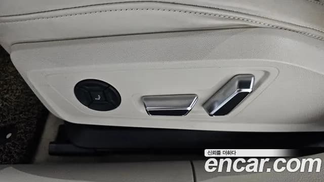 2020 Audi A7 (4K) 55 TFSI Quattro Premium Sold VIN WAUZZZF28LN048103 – exterior detail 2020 Audi A7 (4K) 55 TFSI Quattro Premium Sold VIN WAUZZZF28LN048103 – exterior detail