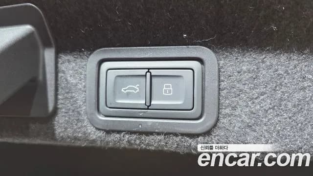 2020 Audi A6 (C8) 40 TDI Quattro Premium Sold VIN WAUZZZF28LN058050 – engine bay 2020 Audi A6 (C8) 40 TDI Quattro Premium Sold VIN WAUZZZF28LN058050 – engine bay