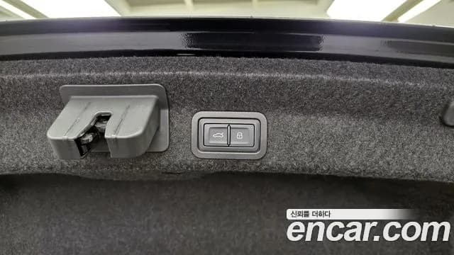 2021 Audi A6 (C8) 40 TDI Quattro Premium Sold VIN WAUZZZF29MN002118 – trunk area 2021 Audi A6 (C8) 40 TDI Quattro Premium Sold VIN WAUZZZF29MN002118 – trunk area