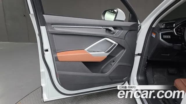 2022 Audi Q3 (F3) 35 TDI Sportback Sold VIN WAUZZZF38N1107377 – trunk area 2022 Audi Q3 (F3) 35 TDI Sportback Sold VIN WAUZZZF38N1107377 – trunk area