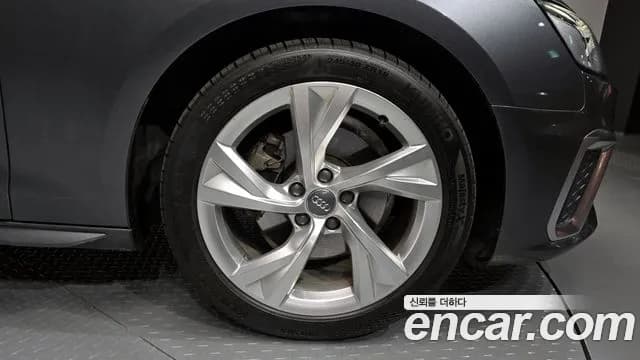 2021 Audi A4 (B9) 35 TDI Premium Sold VIN WAUZZZF40MN000372 – exterior detail 2021 Audi A4 (B9) 35 TDI Premium Sold VIN WAUZZZF40MN000372 – exterior detail