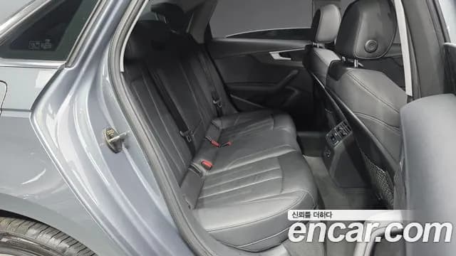 2018 Audi A4 (B9) 35 TDI Premium Sold VIN WAUZZZF42JA183843 – engine bay 2018 Audi A4 (B9) 35 TDI Premium Sold VIN WAUZZZF42JA183843 – engine bay