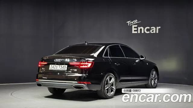 2019 Audi A4 (B9) 40 TFSI Premium Sold VIN WAUZZZF42KA124471 – front exterior 2019 Audi A4 (B9) 40 TFSI Premium Sold VIN WAUZZZF42KA124471 – front exterior
