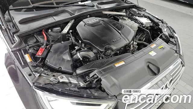 2019 Audi A4 (B9) 40 TFSI Premium Sold VIN WAUZZZF42KA124471 – trunk area 2019 Audi A4 (B9) 40 TFSI Premium Sold VIN WAUZZZF42KA124471 – trunk area