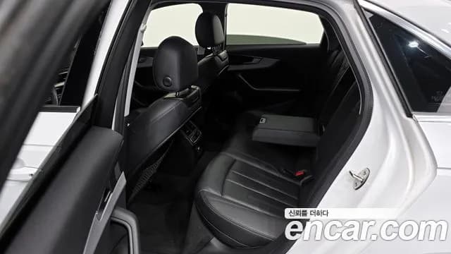 2019 Audi A4 (B9) 40 TFSI Sold VIN WAUZZZF43KA120574 – engine bay 2019 Audi A4 (B9) 40 TFSI Sold VIN WAUZZZF43KA120574 – engine bay