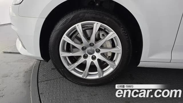 2018 Audi A4 (B9) 35 TDI Quattro Sold VIN WAUZZZF46JA190214 – interior seats 2018 Audi A4 (B9) 35 TDI Quattro Sold VIN WAUZZZF46JA190214 – interior seats