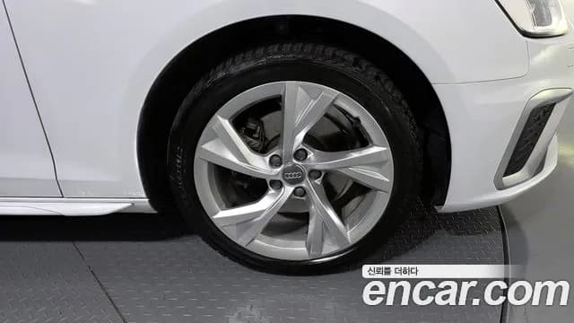 2021 Audi A4 (B9) 40 TFSI Premium Sold VIN WAUZZZF46MN004751 – interior seats 2021 Audi A4 (B9) 40 TFSI Premium Sold VIN WAUZZZF46MN004751 – interior seats