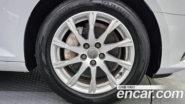 2018 Audi A4 (B9) 35 TDI Quattro Sold VIN WAUZZZF49JA190918 – exterior detail 2018 Audi A4 (B9) 35 TDI Quattro Sold VIN WAUZZZF49JA190918 – exterior detail