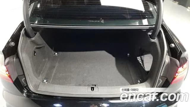 2021 Audi A4 (B9) 35 TDI Premium Sold VIN WAUZZZF4XMN000895 – trunk area 2021 Audi A4 (B9) 35 TDI Premium Sold VIN WAUZZZF4XMN000895 – trunk area