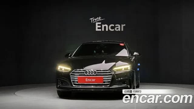 2019 Audi A5 (F5) 45 TFSI Quattro Premium Sportback Sold VIN WAUZZZF52KA078715 – interior seats 2019 Audi A5 (F5) 45 TFSI Quattro Premium Sportback Sold VIN WAUZZZF52KA078715 – interior seats
