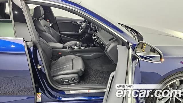 2022 Audi A5 (F5) 40 TFSI Quattro Premium Sportback Sold VIN WAUZZZF55NA023549 – interior seats 2022 Audi A5 (F5) 40 TFSI Quattro Premium Sportback Sold VIN WAUZZZF55NA023549 – interior seats