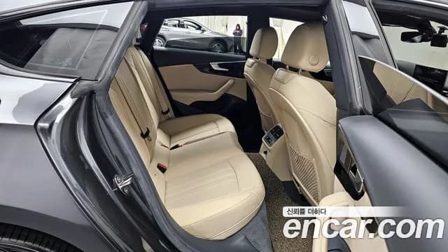 2020 Audi A5 (F5) 45 TFSI Quattro Premium Sportback Sold VIN WAUZZZF56LA014744 – trunk area 2020 Audi A5 (F5) 45 TFSI Quattro Premium Sportback Sold VIN WAUZZZF56LA014744 – trunk area