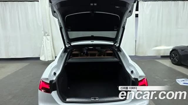 2021 Audi A5 (F5) 40 TFSI Quattro Premium Sportback Sold VIN WAUZZZF56MA041038 – exterior detail 2021 Audi A5 (F5) 40 TFSI Quattro Premium Sportback Sold VIN WAUZZZF56MA041038 – exterior detail