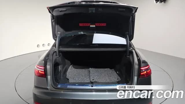 2021 Audi A8 (D5) 55 TFSI Quattro LWB Sold VIN WAUZZZF81MN016292 – interior seats 2021 Audi A8 (D5) 55 TFSI Quattro LWB Sold VIN WAUZZZF81MN016292 – interior seats