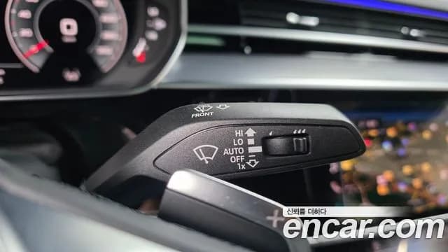 2021 Audi A8 (D5) 55 TFSI Quattro LWB Sold VIN WAUZZZF87MN033520 – odometer reading 2021 Audi A8 (D5) 55 TFSI Quattro LWB Sold VIN WAUZZZF87MN033520 – odometer reading