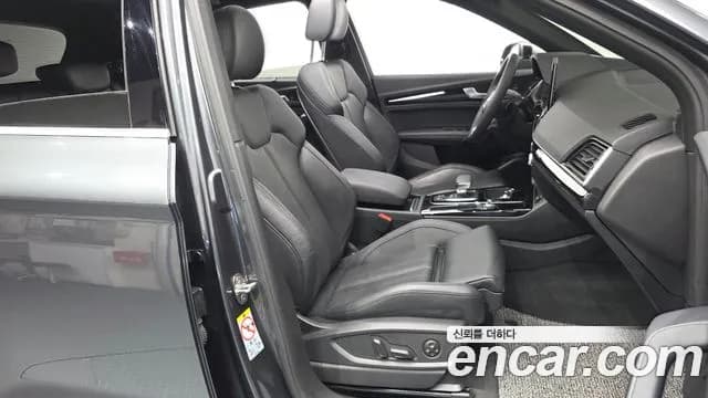 2024 Audi Q5 (FY) 45 TFSI Quattro Premium Sold VIN WAUZZZFY1R2001347 – exterior detail 2024 Audi Q5 (FY) 45 TFSI Quattro Premium Sold VIN WAUZZZFY1R2001347 – exterior detail