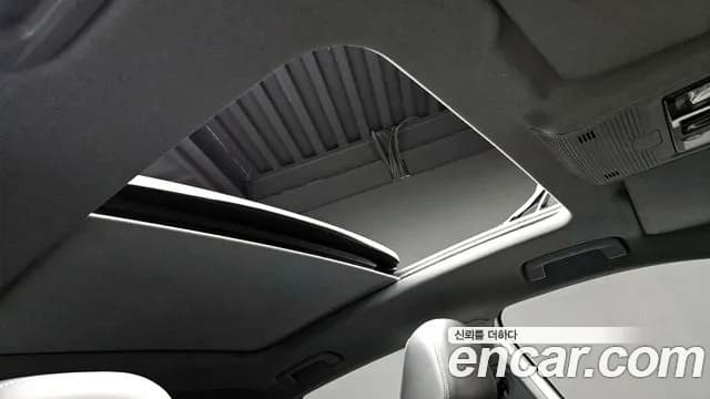 2022 Audi Q4 e-tron (F4) 40 Premium Sold VIN WAUZZZFZ8NP043195 – interior seats 2022 Audi Q4 e-tron (F4) 40 Premium Sold VIN WAUZZZFZ8NP043195 – interior seats