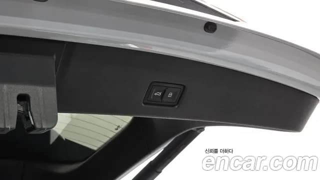 2022 Audi Q4 e-tron (F4) 40 Premium Sold VIN WAUZZZFZ8NP043987 – interior seats 2022 Audi Q4 e-tron (F4) 40 Premium Sold VIN WAUZZZFZ8NP043987 – interior seats