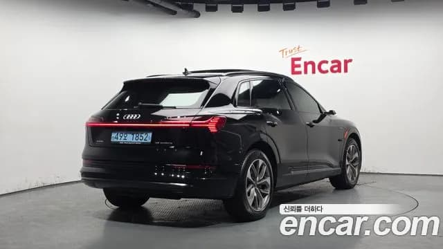 2022 Audi e-tron 55 Quattro Sold VIN WAUZZZGE0NB006456 – exterior detail 2022 Audi e-tron 55 Quattro Sold VIN WAUZZZGE0NB006456 – exterior detail