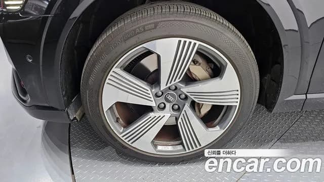2022 Audi e-tron 55 Quattro Sportback Sold VIN WAUZZZGE8NB002168 – interior seats 2022 Audi e-tron 55 Quattro Sportback Sold VIN WAUZZZGE8NB002168 – interior seats
