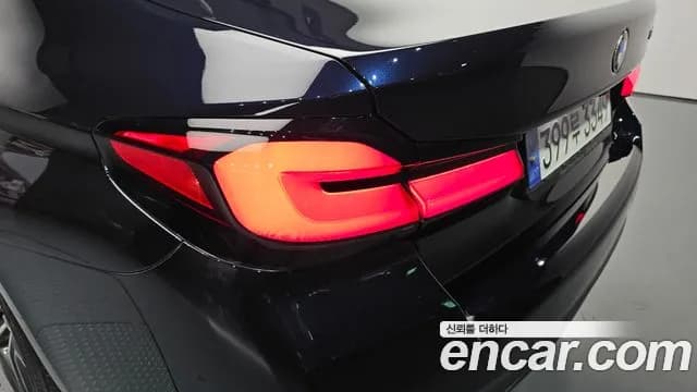 2021 BMW 5Series (G30) 520i M Sport Sold VIN WBA11BH01MCG41230 – rear exterior 2021 BMW 5Series (G30) 520i M Sport Sold VIN WBA11BH01MCG41230 – rear exterior