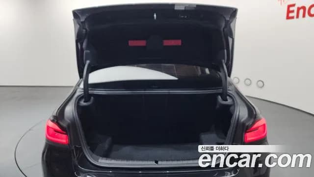 2022 BMW 5Series (G30) 520i Luxury Sold VIN WBA11BH01NWX61641 – interior seats 2022 BMW 5Series (G30) 520i Luxury Sold VIN WBA11BH01NWX61641 – interior seats