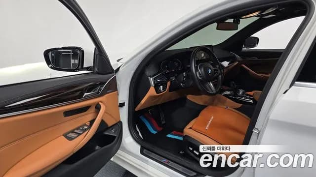 2022 BMW 5Series (G30) 520i M Sport Sold VIN WBA11BH01NWX62840 – interior seats 2022 BMW 5Series (G30) 520i M Sport Sold VIN WBA11BH01NWX62840 – interior seats