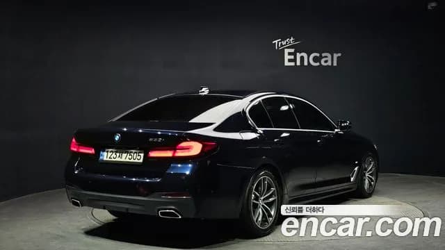 2023 BMW 5 Series (G30) 520i M Sport Sold VIN WBA11BH01PWY06337 – photo 19 2023 BMW 5 Series (G30) 520i M Sport Sold VIN WBA11BH01PWY06337 – photo 19