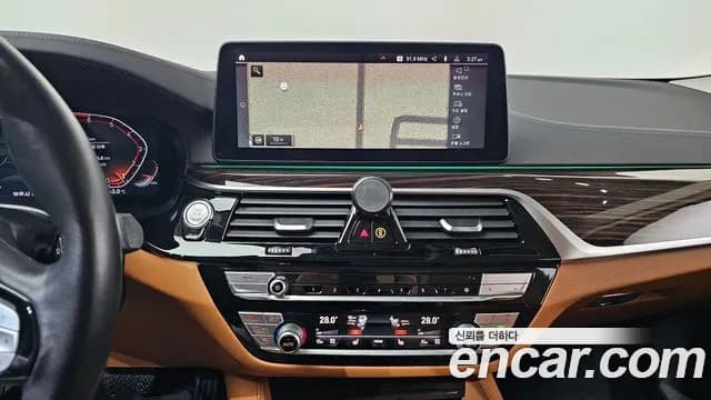2021 BMW 5 Series (G30) 520i Luxury Sold VIN WBA11BH03MCF92158 – exterior detail 2021 BMW 5 Series (G30) 520i Luxury Sold VIN WBA11BH03MCF92158 – exterior detail