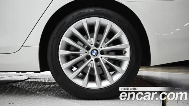 2023 BMW 5Series (G30) 520i Luxury Sold VIN WBA11BH03PWY03360 – rear exterior 2023 BMW 5Series (G30) 520i Luxury Sold VIN WBA11BH03PWY03360 – rear exterior