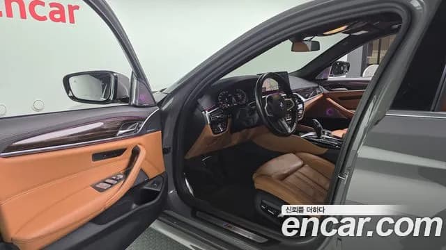 2021 BMW 5Series (G30) 520i M Sport Sold VIN WBA11BH04M2111122 – interior seats 2021 BMW 5Series (G30) 520i M Sport Sold VIN WBA11BH04M2111122 – interior seats