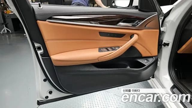 2023 BMW 5Series (G30) 520i Luxury Sold VIN WBA11BH05PCM44725 – rear exterior 2023 BMW 5Series (G30) 520i Luxury Sold VIN WBA11BH05PCM44725 – rear exterior