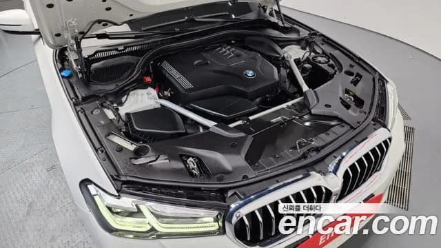 2022 BMW 5Series (G30) 520i M Sport Sold VIN WBA11BH06NWX45712 – photo 13 2022 BMW 5Series (G30) 520i M Sport Sold VIN WBA11BH06NWX45712 – photo 13