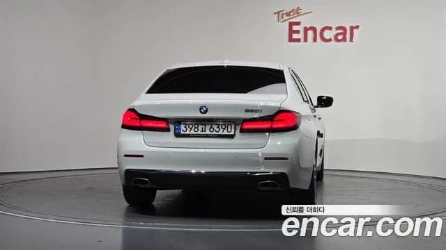 2022 BMW 5Series (G30) 520i Luxury Sold VIN WBA11BH06NWX63207 – side profile 2022 BMW 5Series (G30) 520i Luxury Sold VIN WBA11BH06NWX63207 – side profile